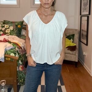 Boden White V-Neck tee